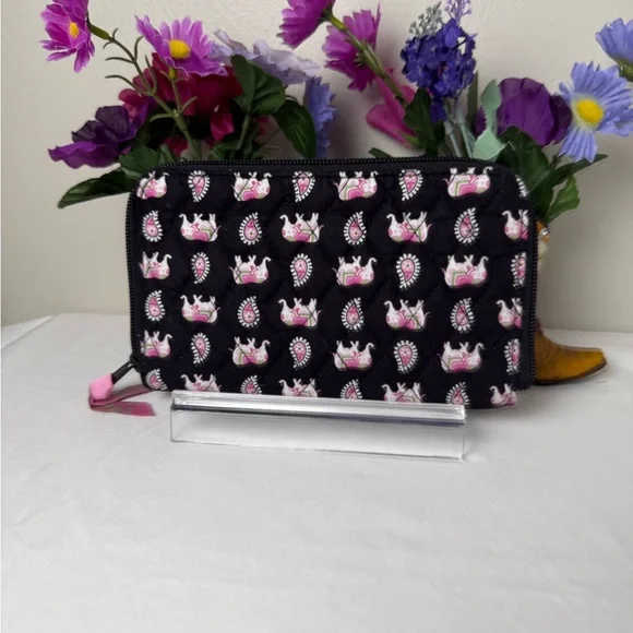 NWOT Vera Bradley Pink Elephants Zip Around Wallet Wristlet ID Coin Card Holder - Picture 4 of 6